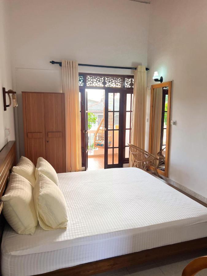 Hummus Hostel Hikkaduwa Eksteriør bilde