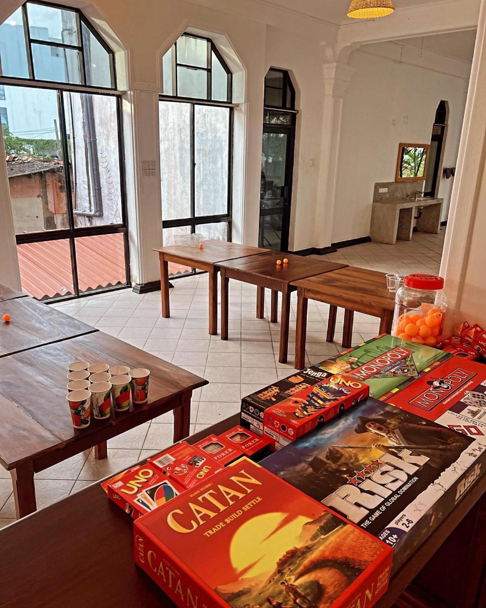 Hummus Hostel Hikkaduwa Eksteriør bilde