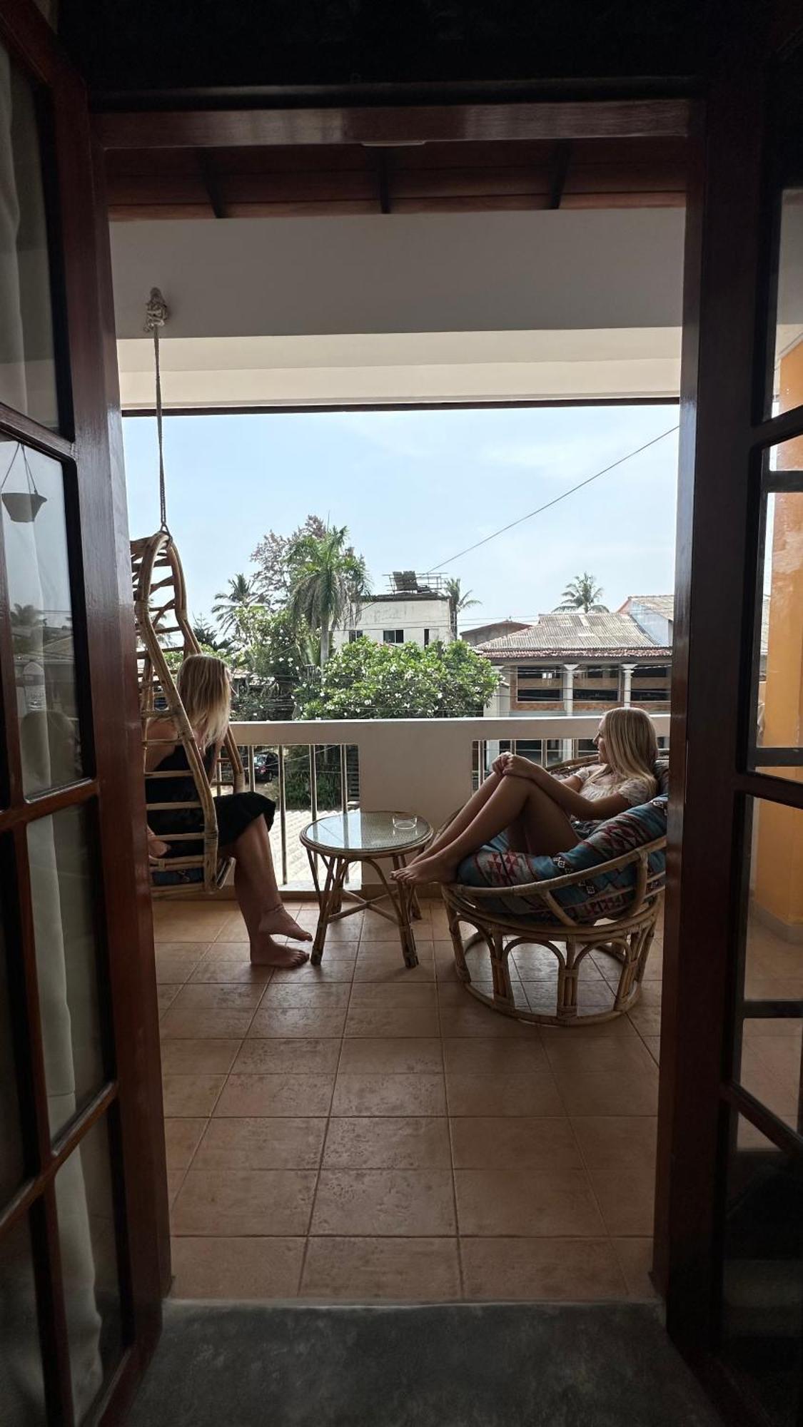 Hummus Hostel Hikkaduwa Eksteriør bilde