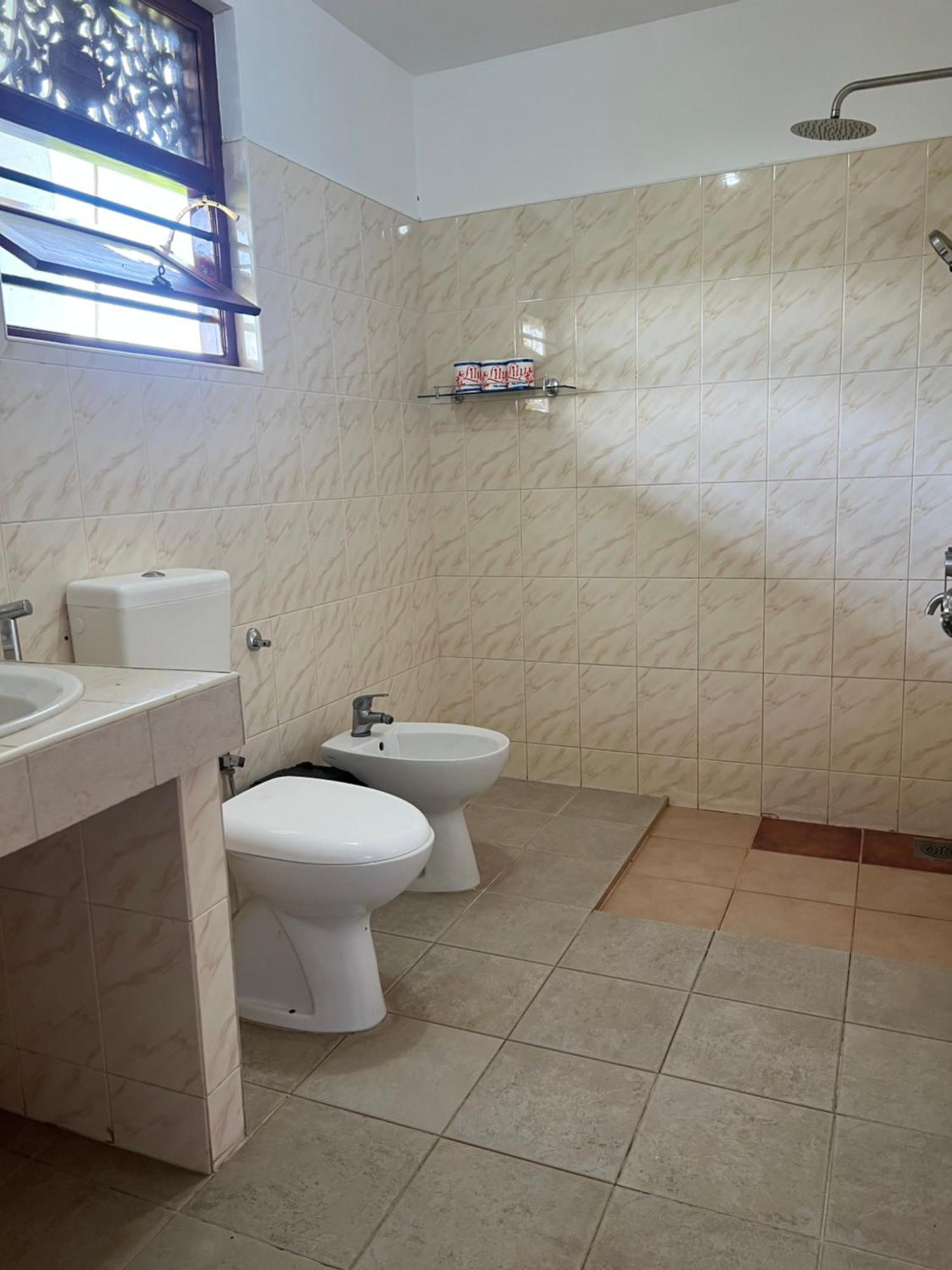 Hummus Hostel Hikkaduwa Eksteriør bilde